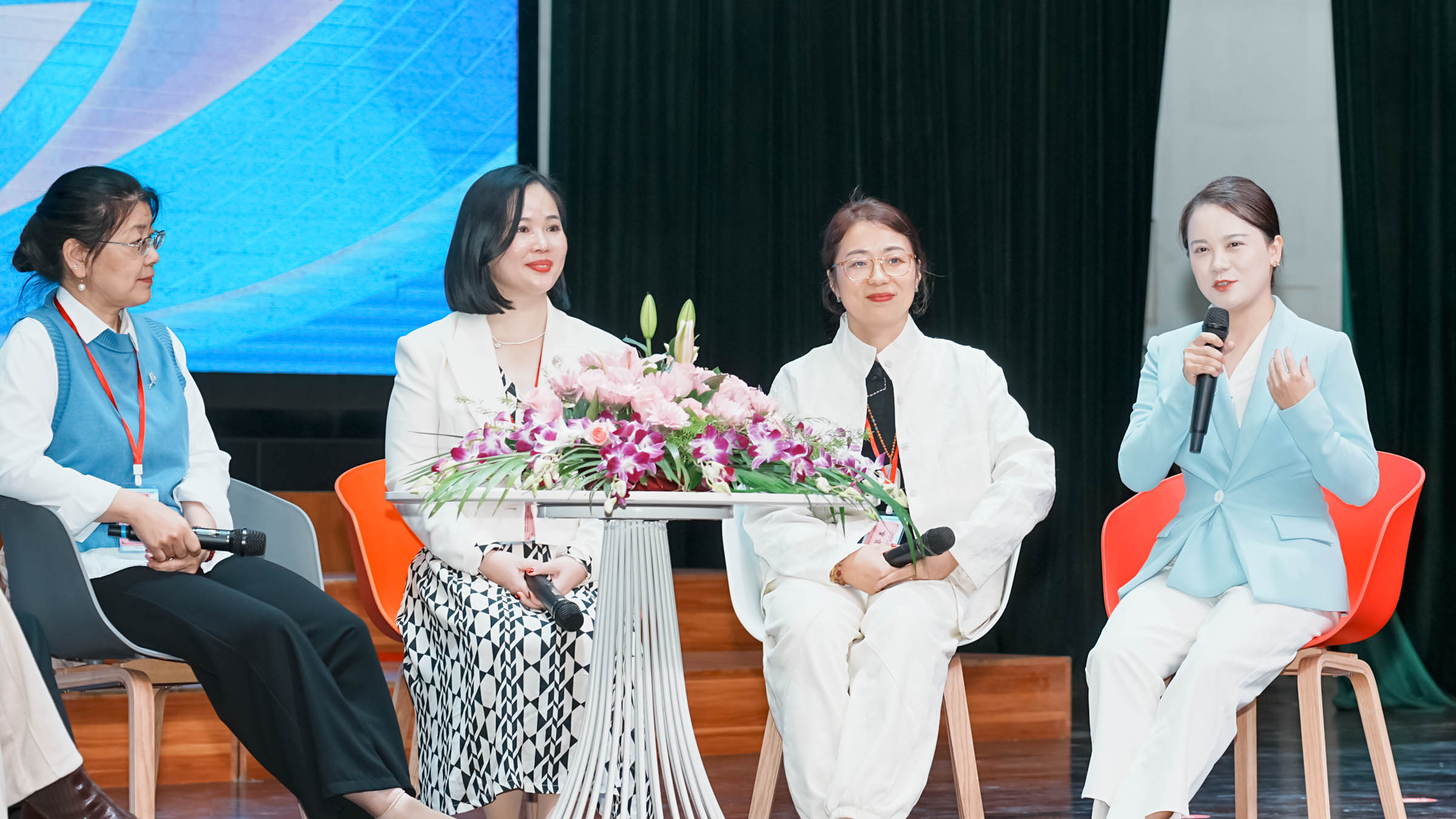 E:\2024.11.22心理健康大会\我校协办儿童青少年心理与家庭教育专题活动\10.jpg